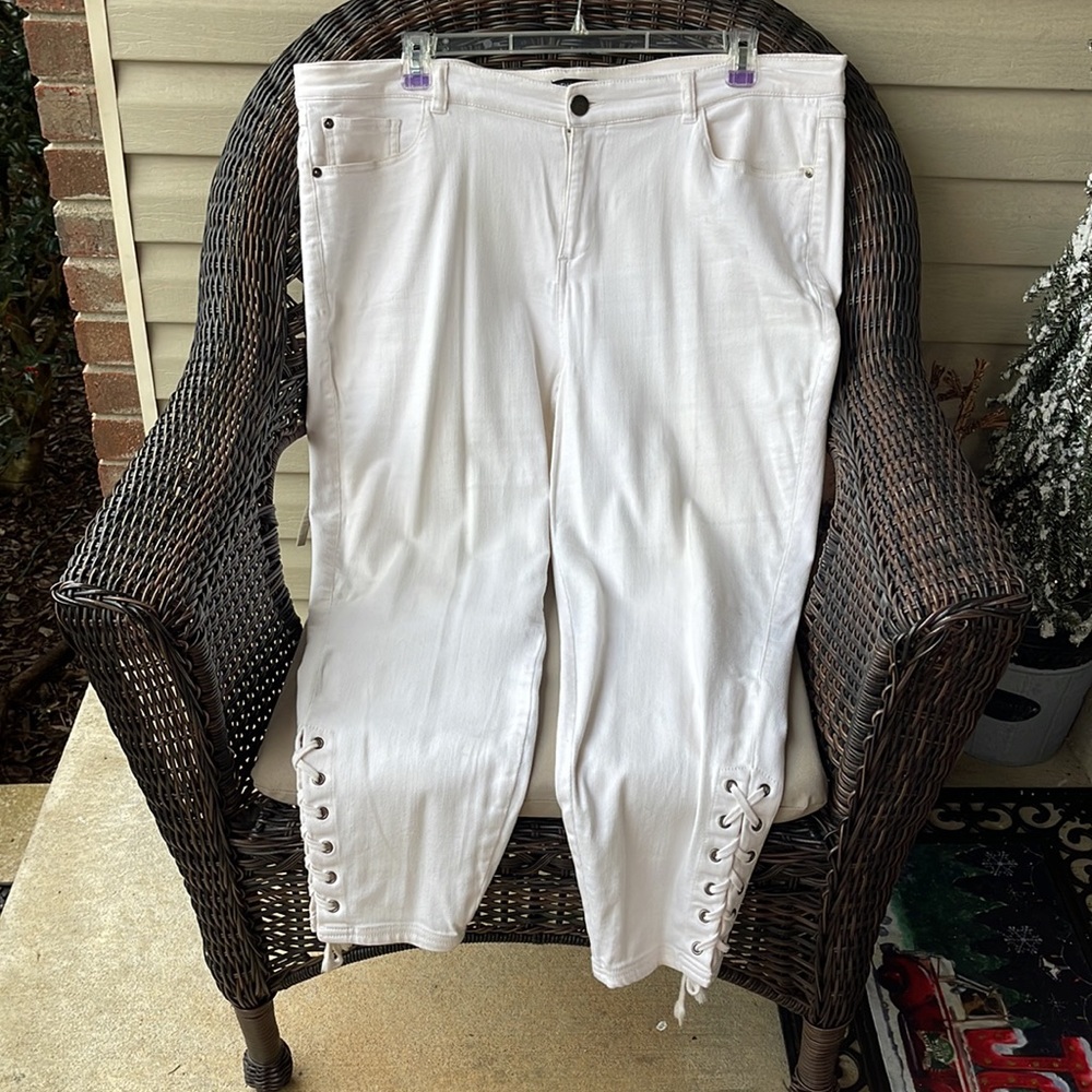 6th&Lane White Jeans 20